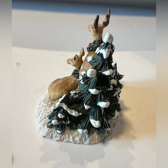 Two reindeer. Part of a Christmas village. - Picture 4 of 8